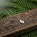 Collana con goccia in pietra naturale