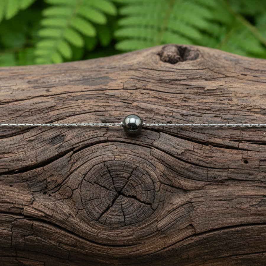 Collana con sfera in pietra naturale