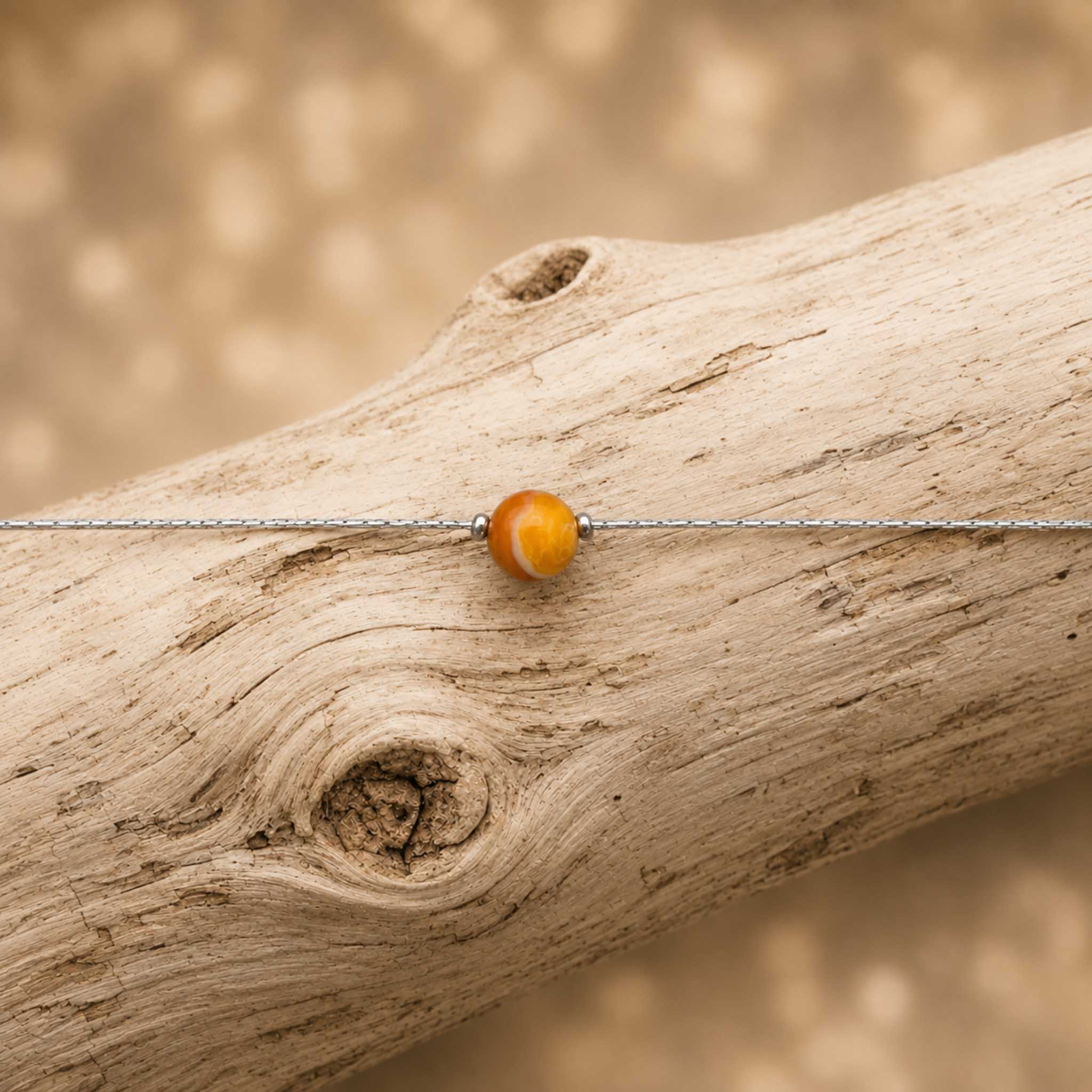 Collana con sfera in pietra naturale