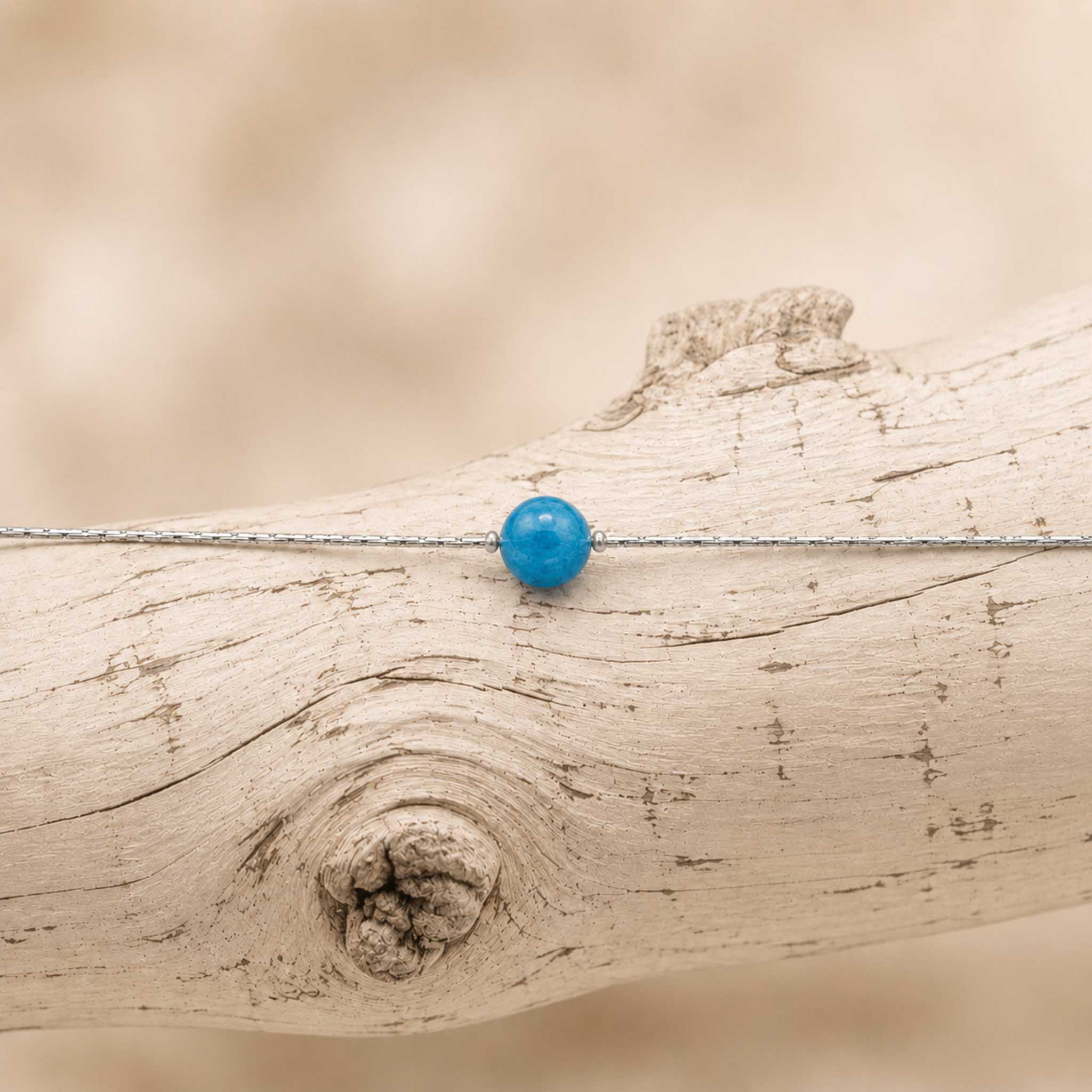Collana con sfera in pietra naturale