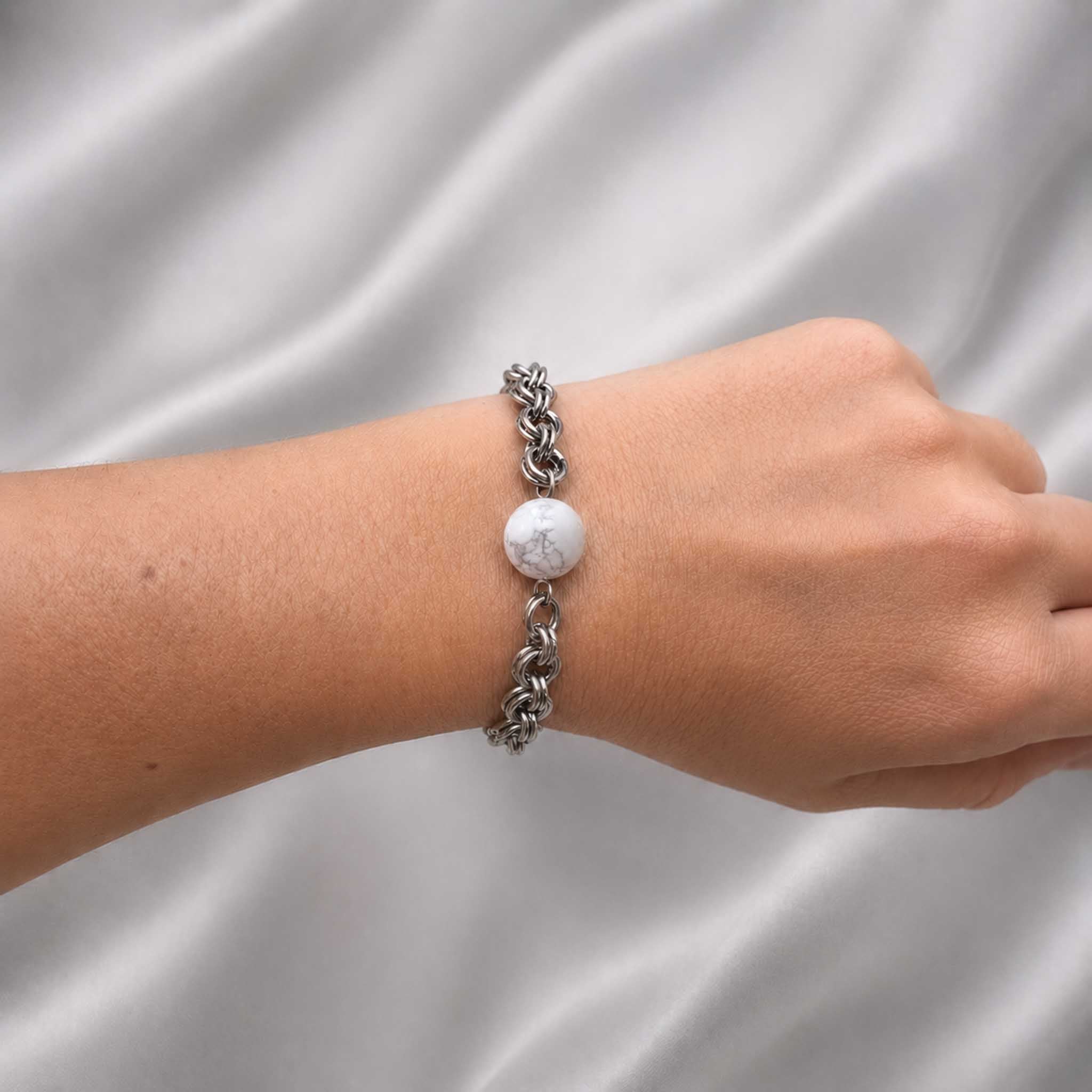 Bracciale con sfera in Howlite