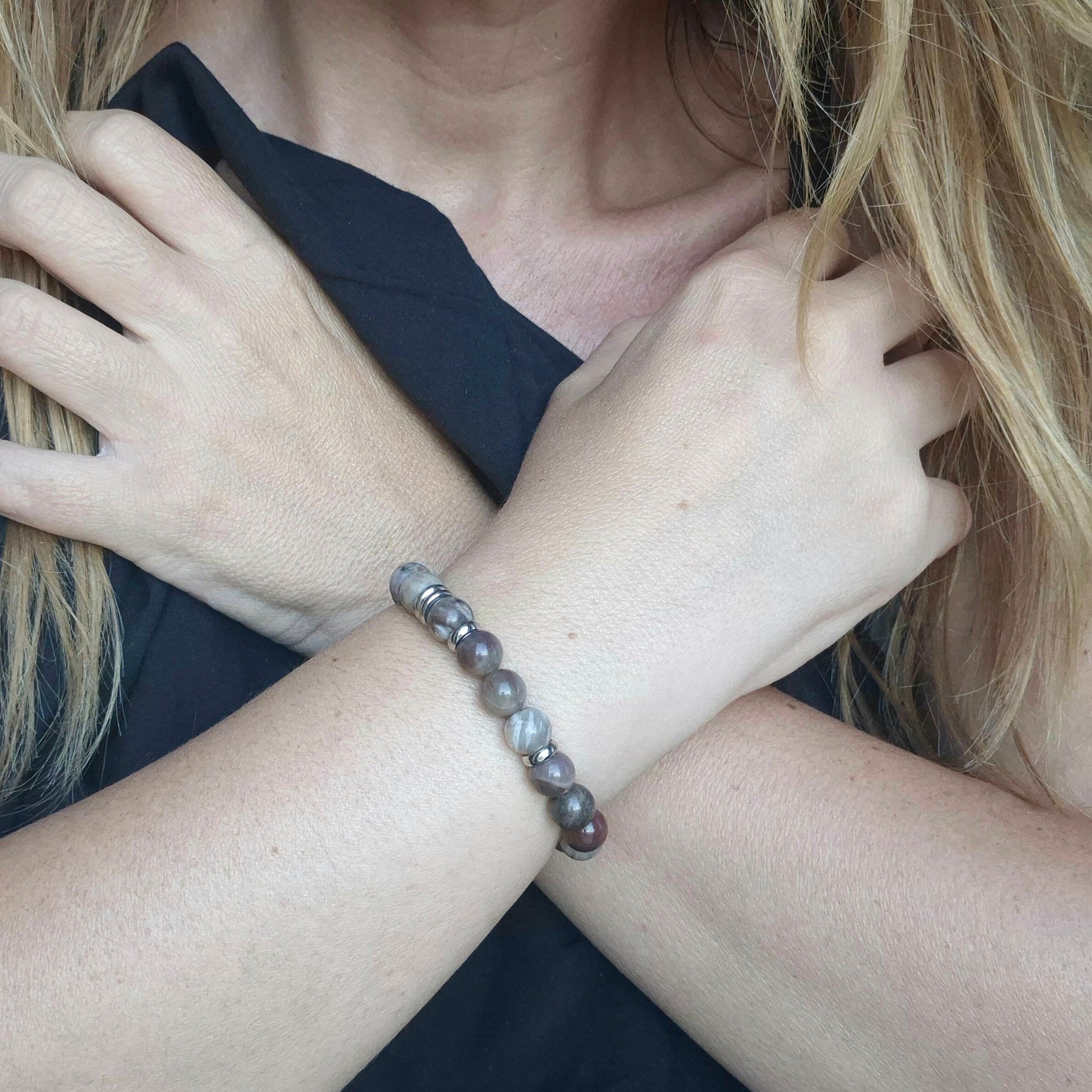 Bracciale in Legno pietrificato o fossile