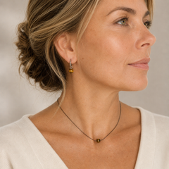 Collana con sfera in pietra naturale e Orecchini a cerchio