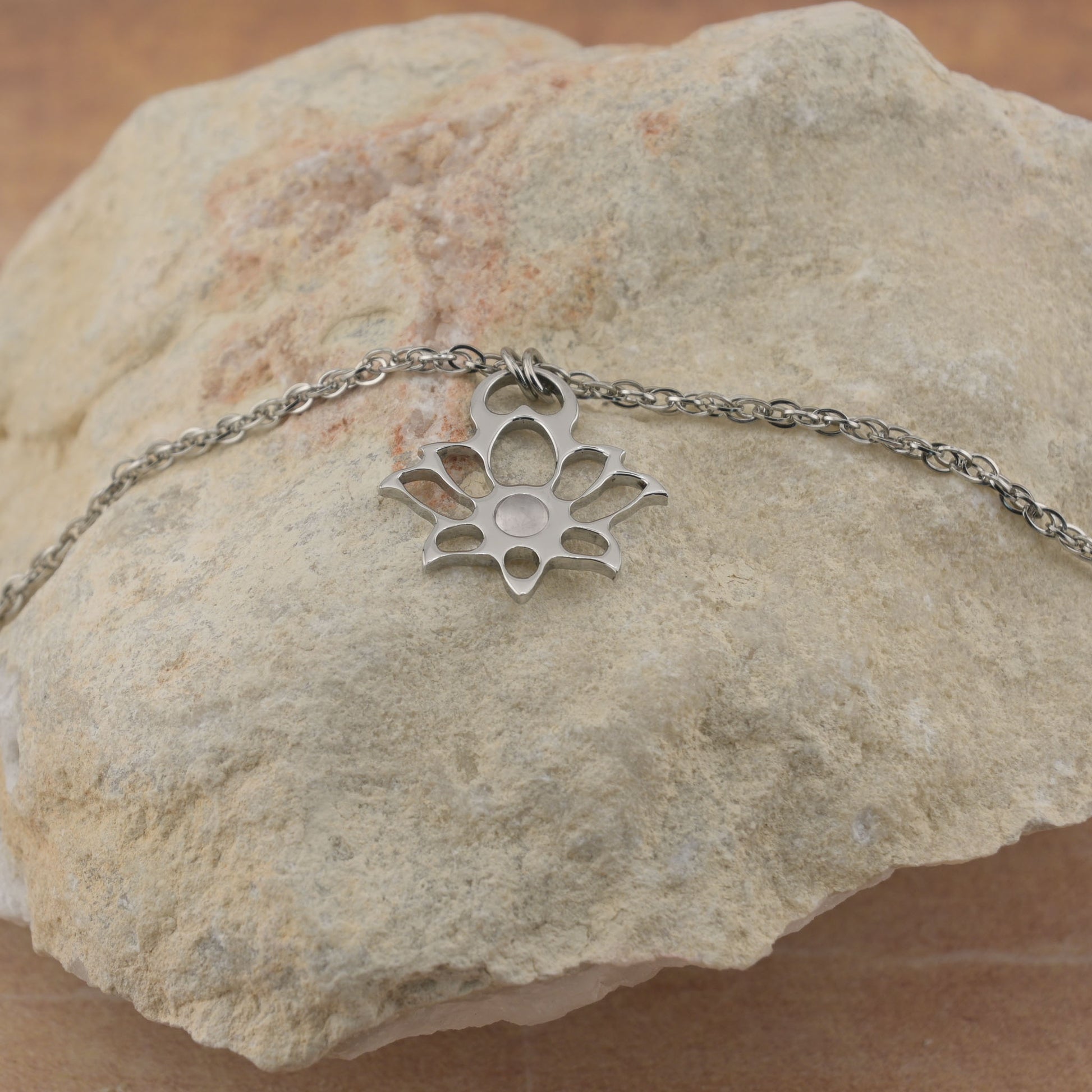 Anklet with modern lotus