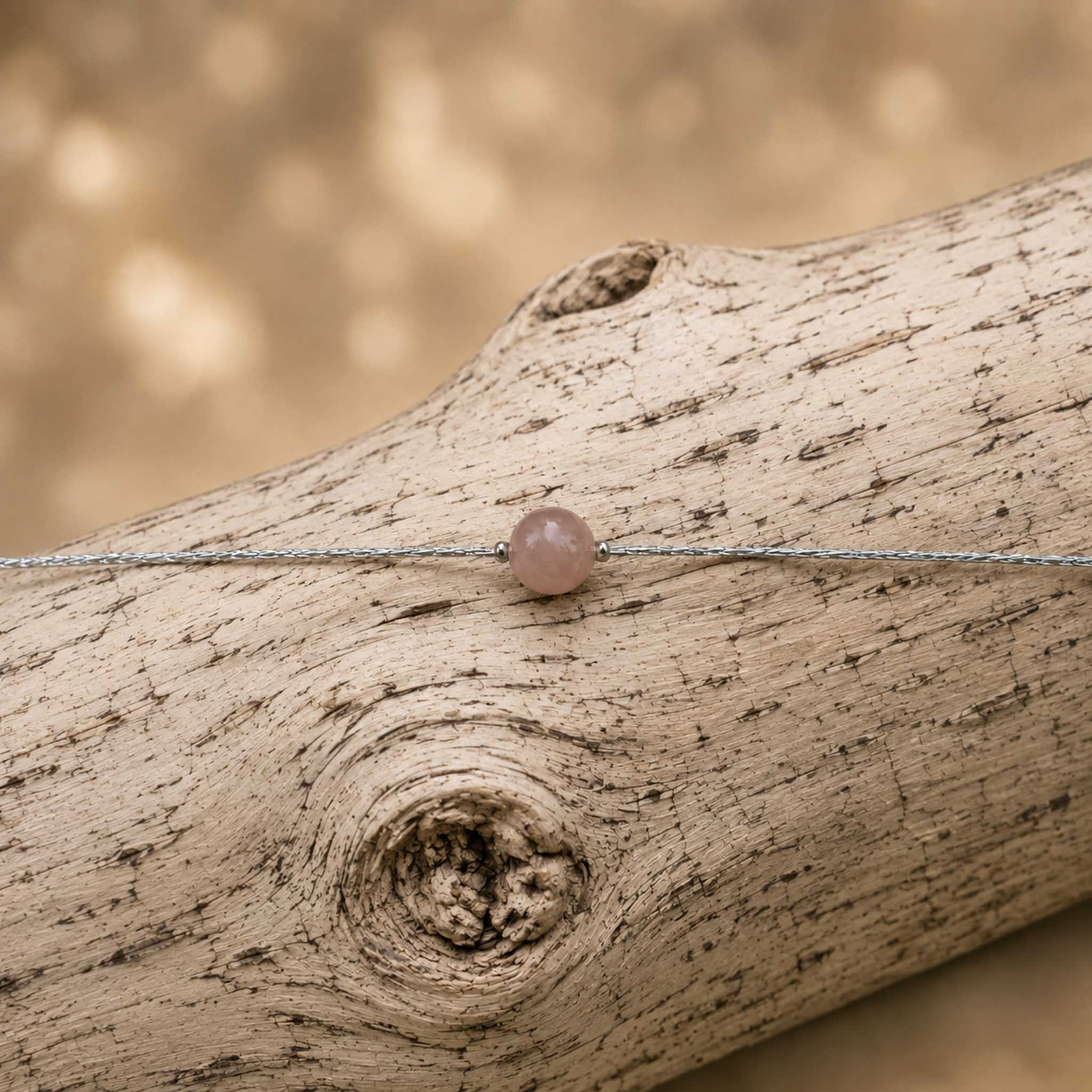 Collana con sfera in pietra naturale
