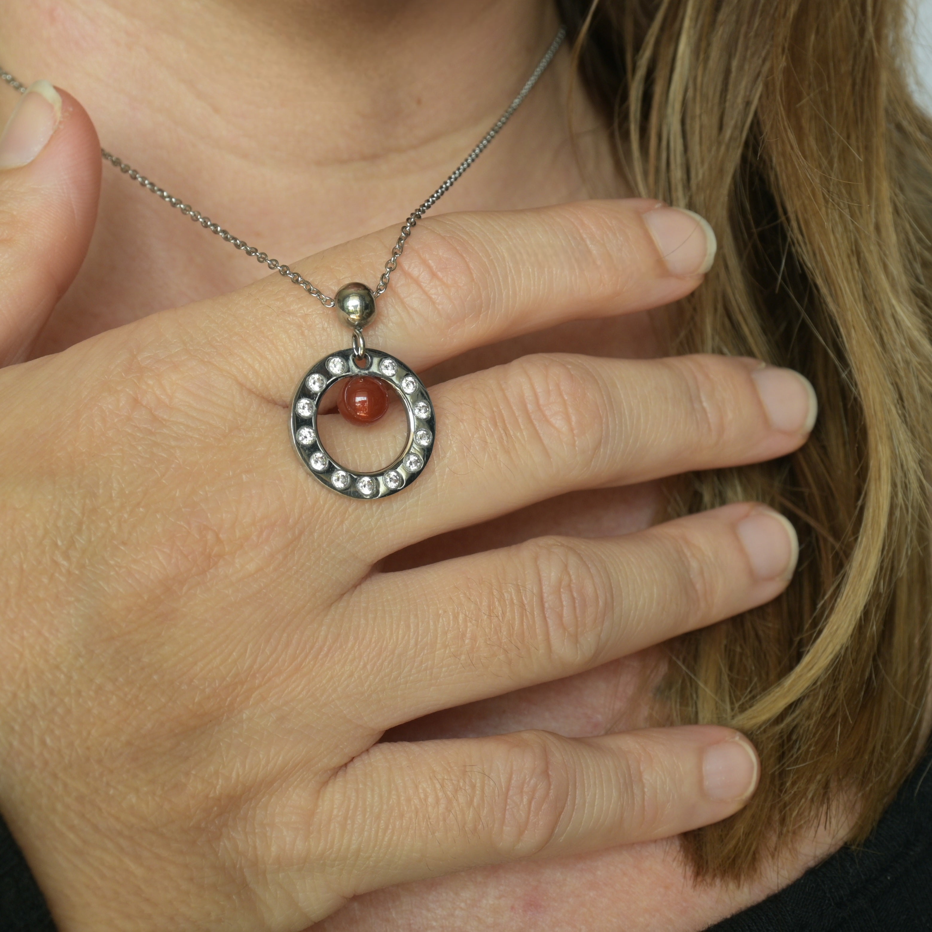 Cerchio in Pietra naturale e Zirconia cubica