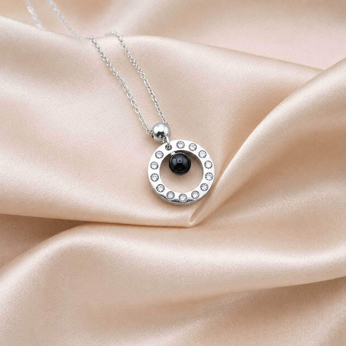 Collana Cerchio con pietra naturale e zirconia cubica
