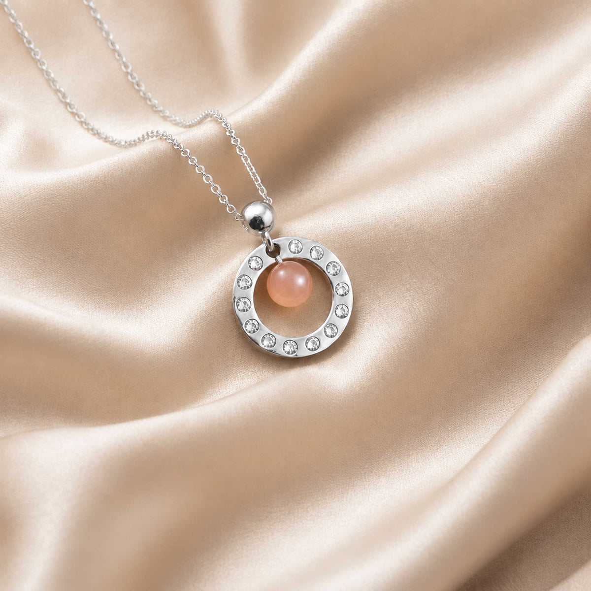 Collana Cerchio con perla in pietra naturale e zirconi