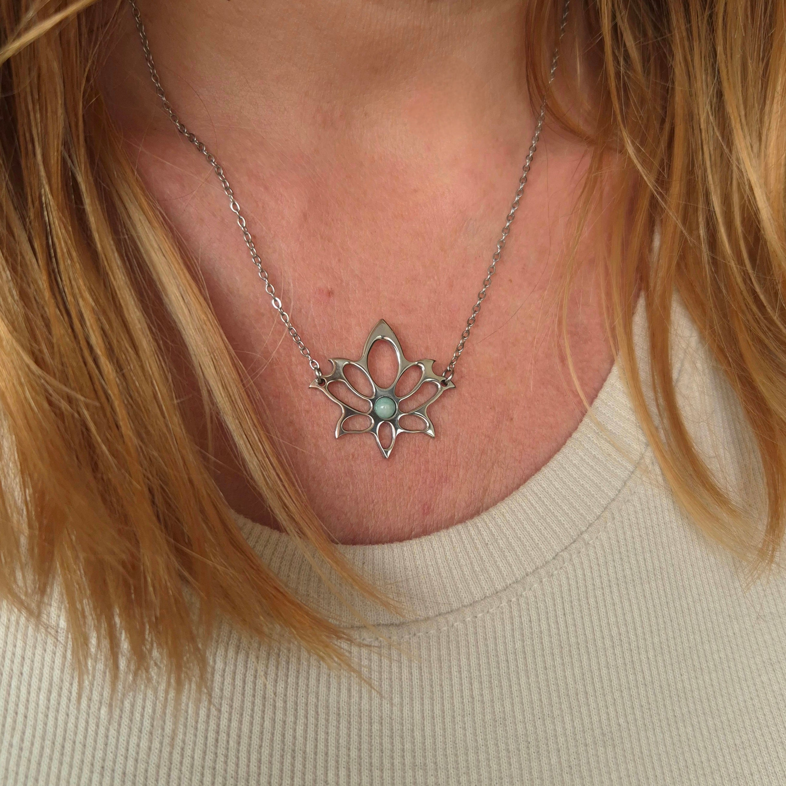 Loto con pietra naturale