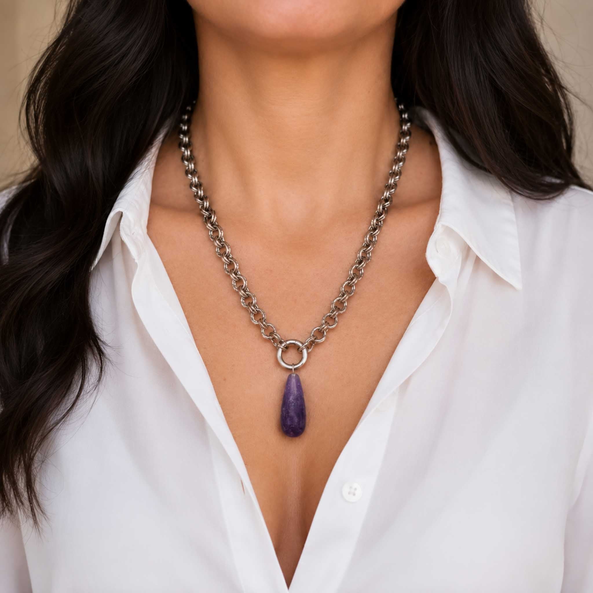 Collana con pendente a goccia in Ametista