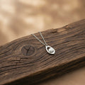 Collana con goccia in pietra naturale