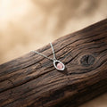 Collana con goccia in pietra naturale