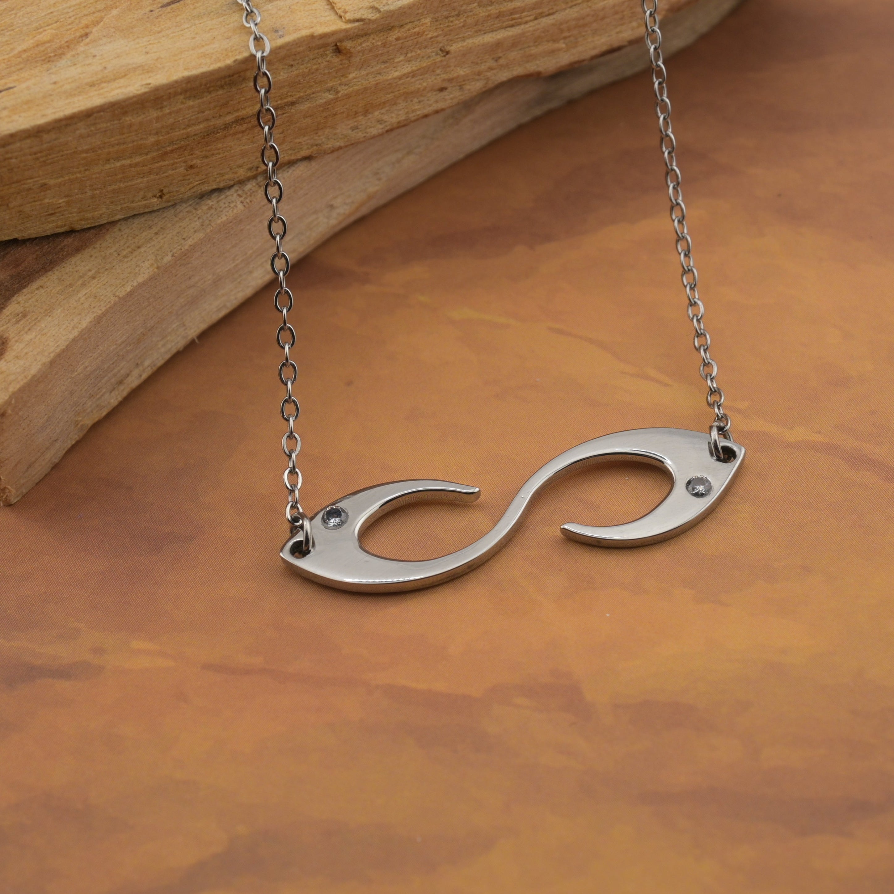 Collana Infinito con Zirconia cubica