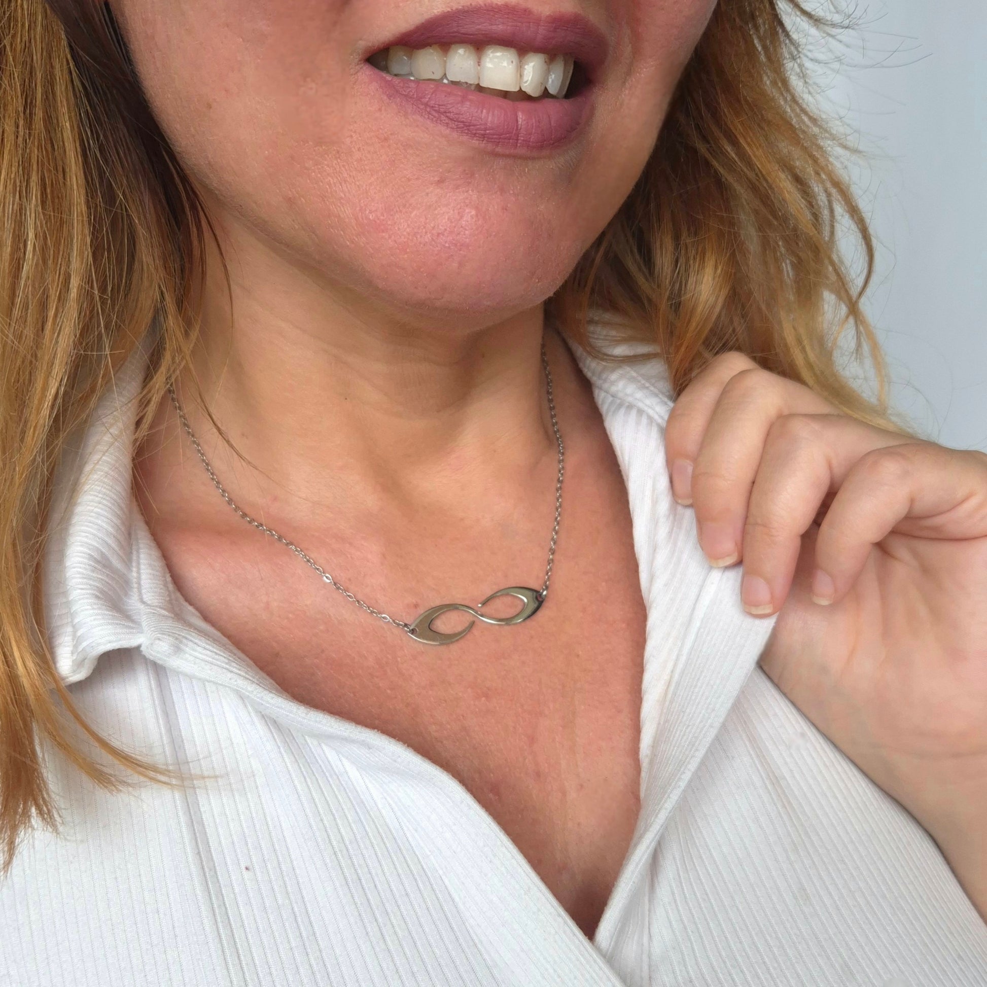 Collana con Infinito