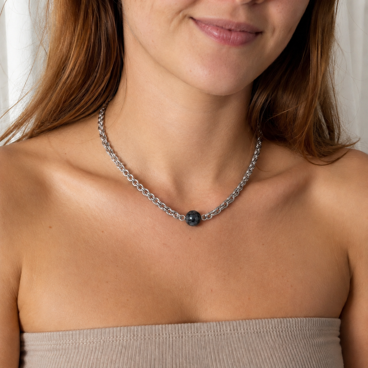 Collana con sfera in Larvikite