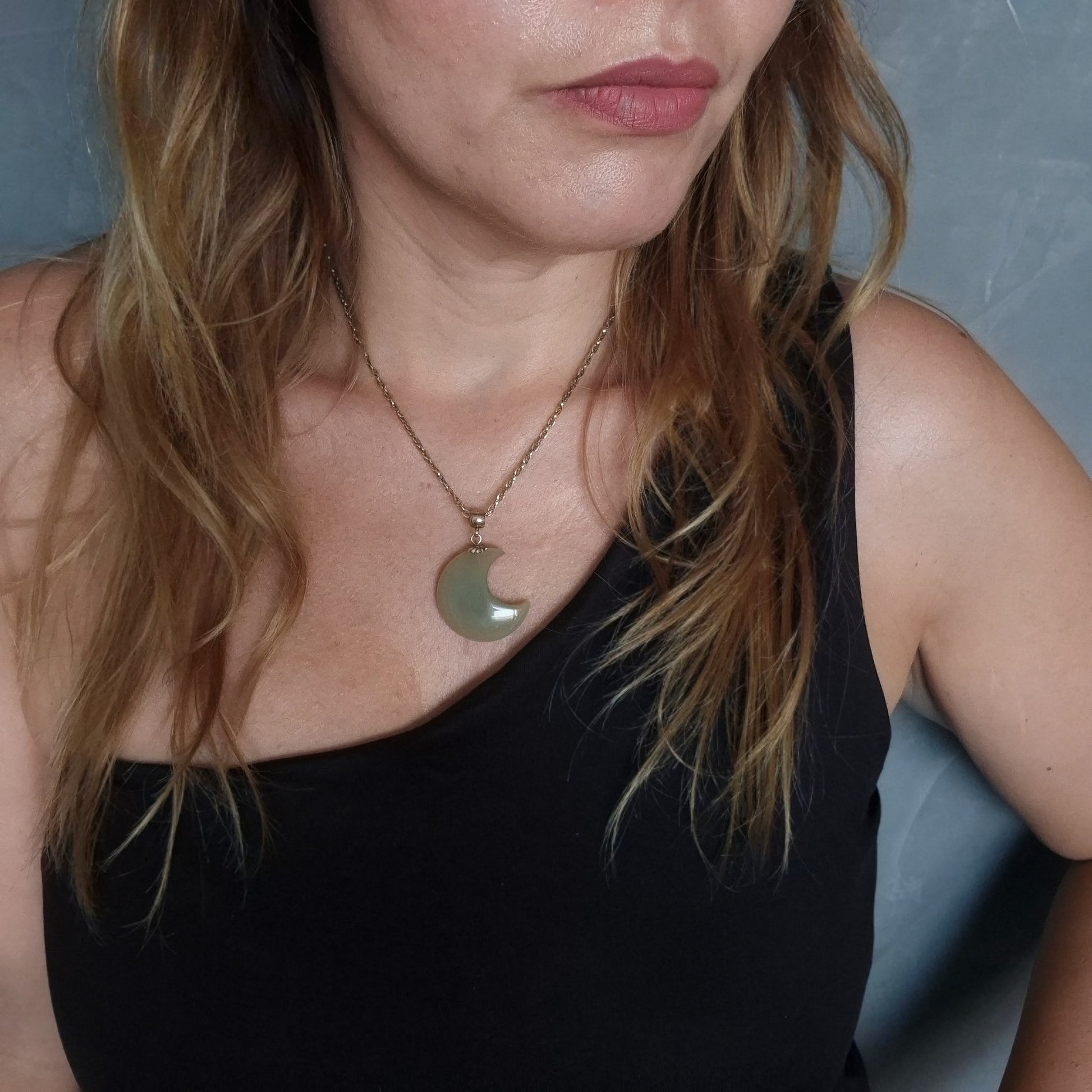 Collana con Luna in Avventurina verde