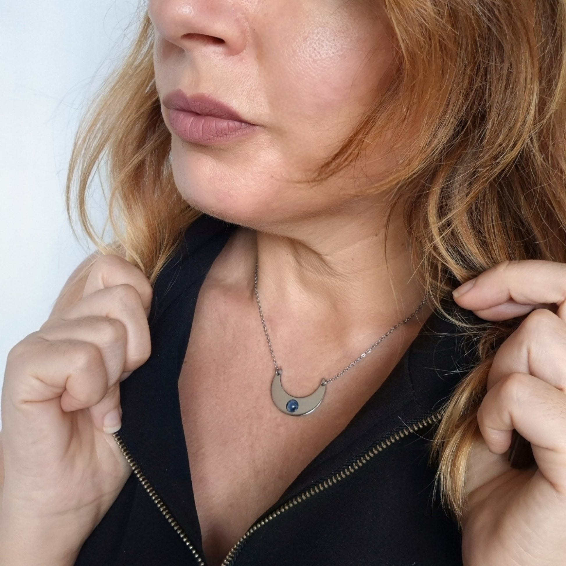 Collana con Luna e pietra naturale