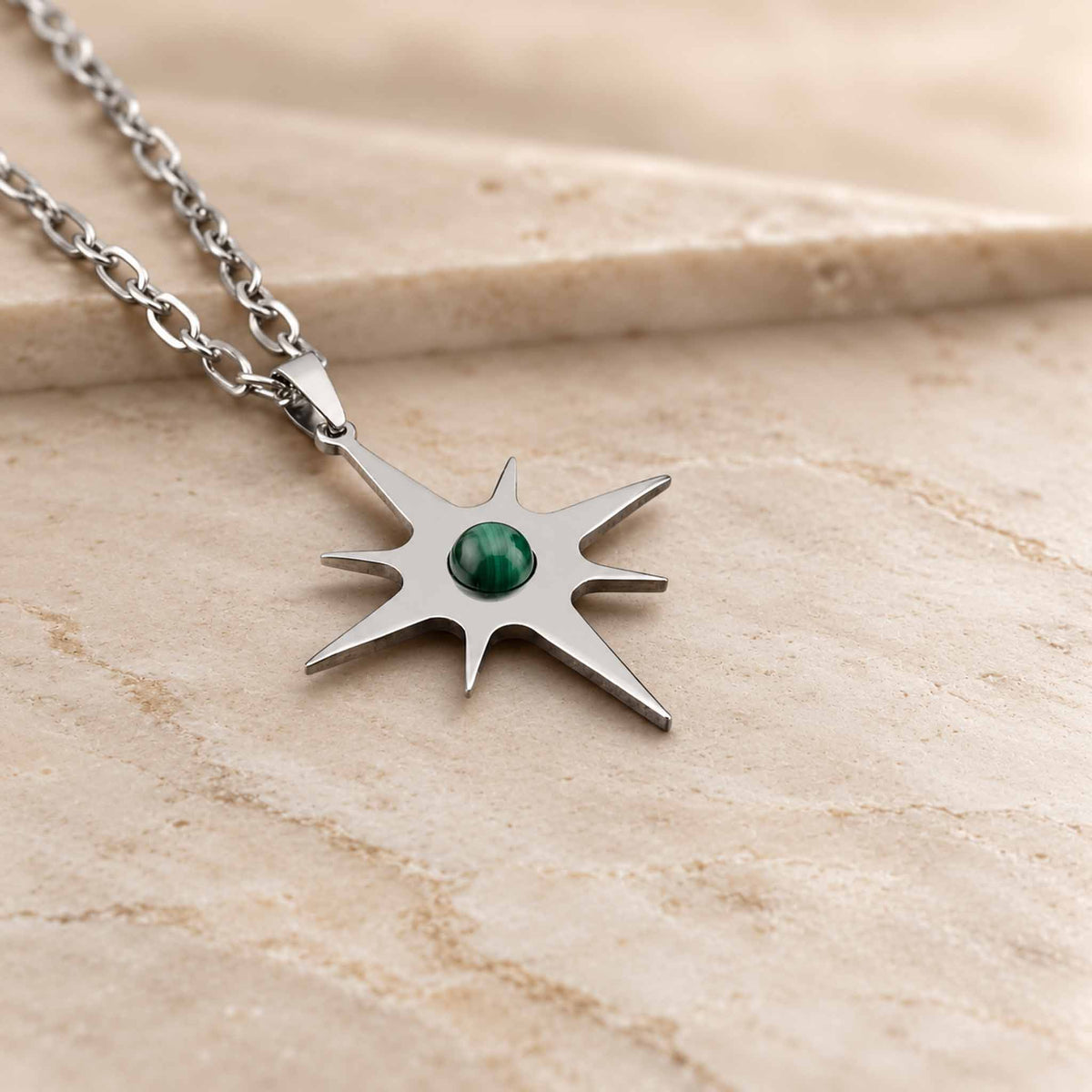 Collana lunga Stella Polare con pietra naturale