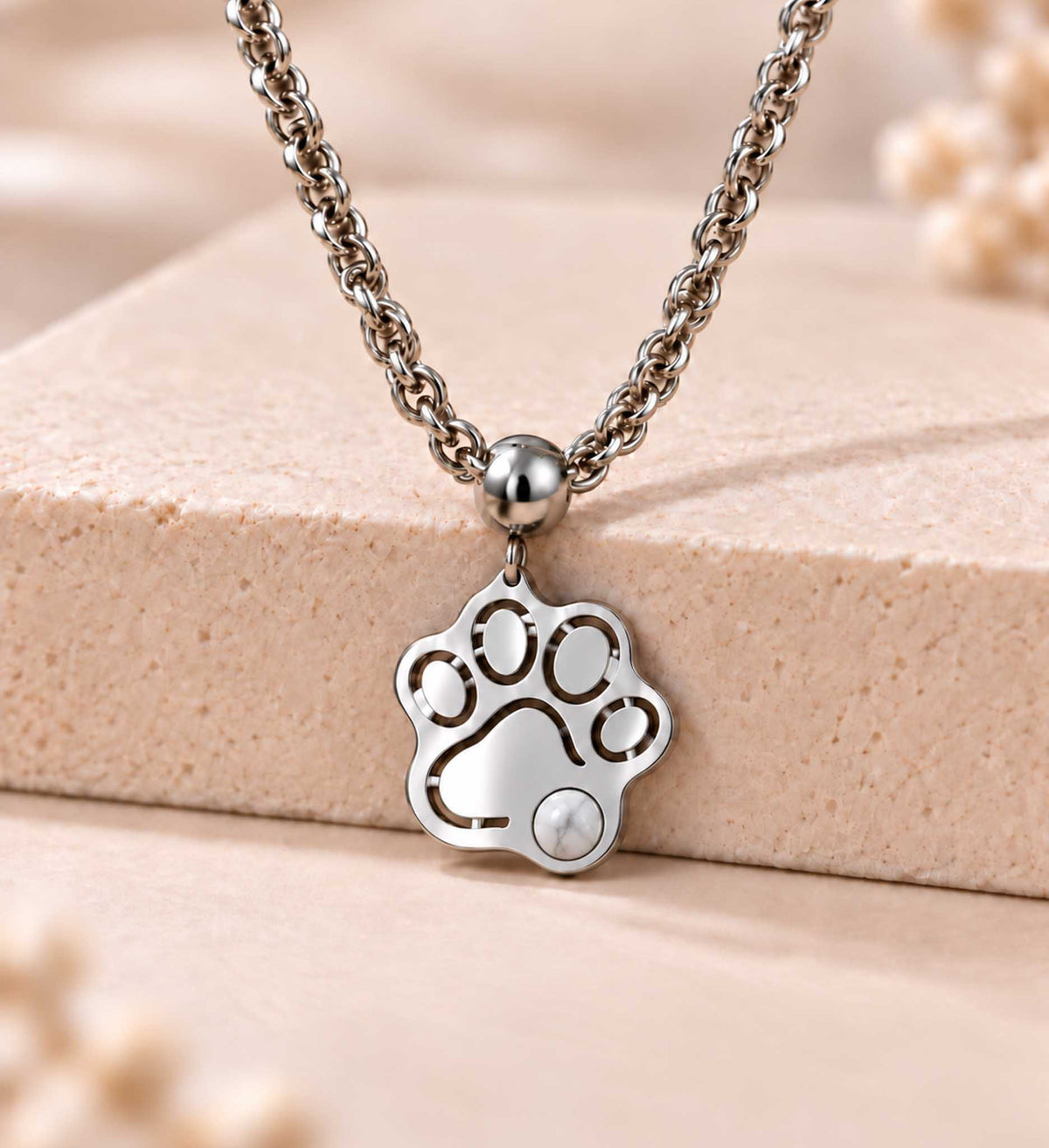 Collana Zampa con pietra naturale