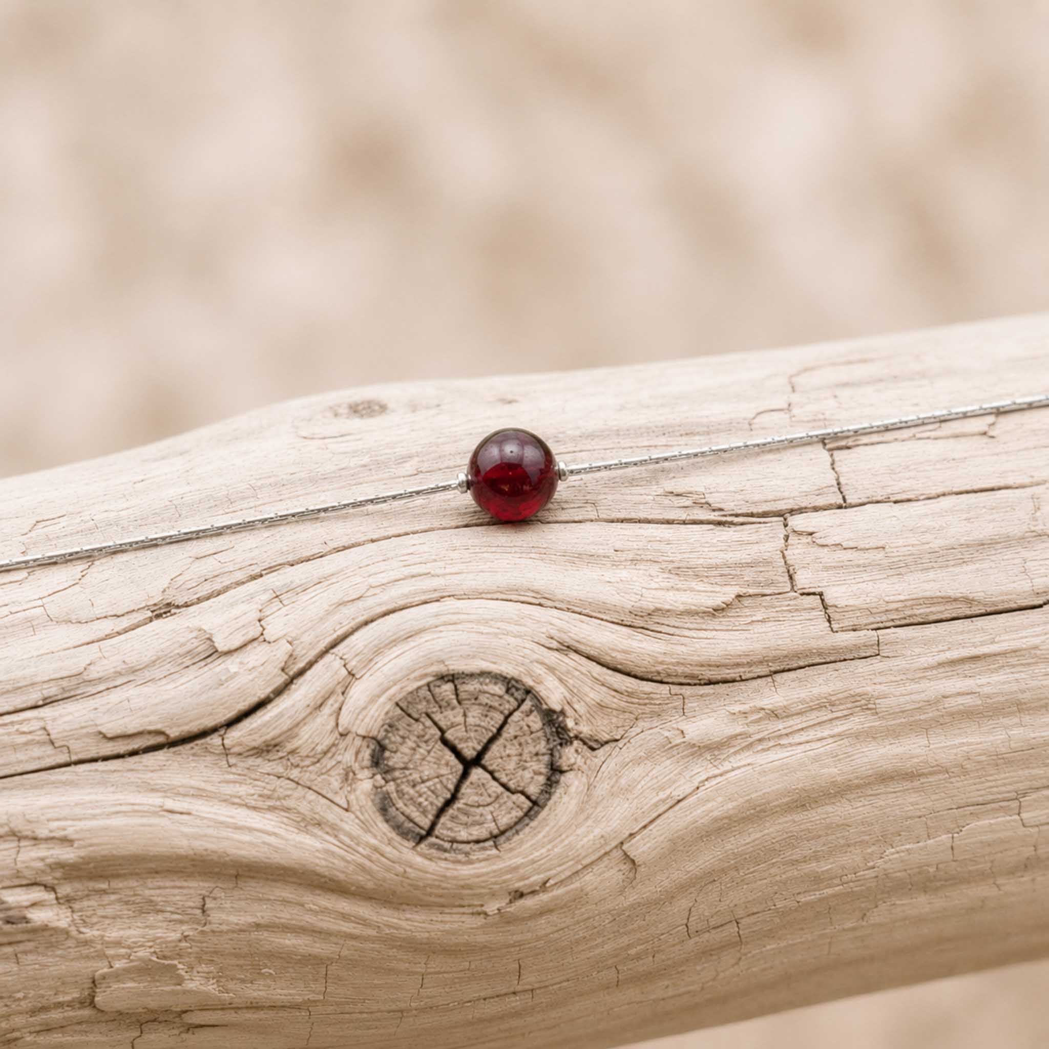 Collana con sfera in pietra naturale