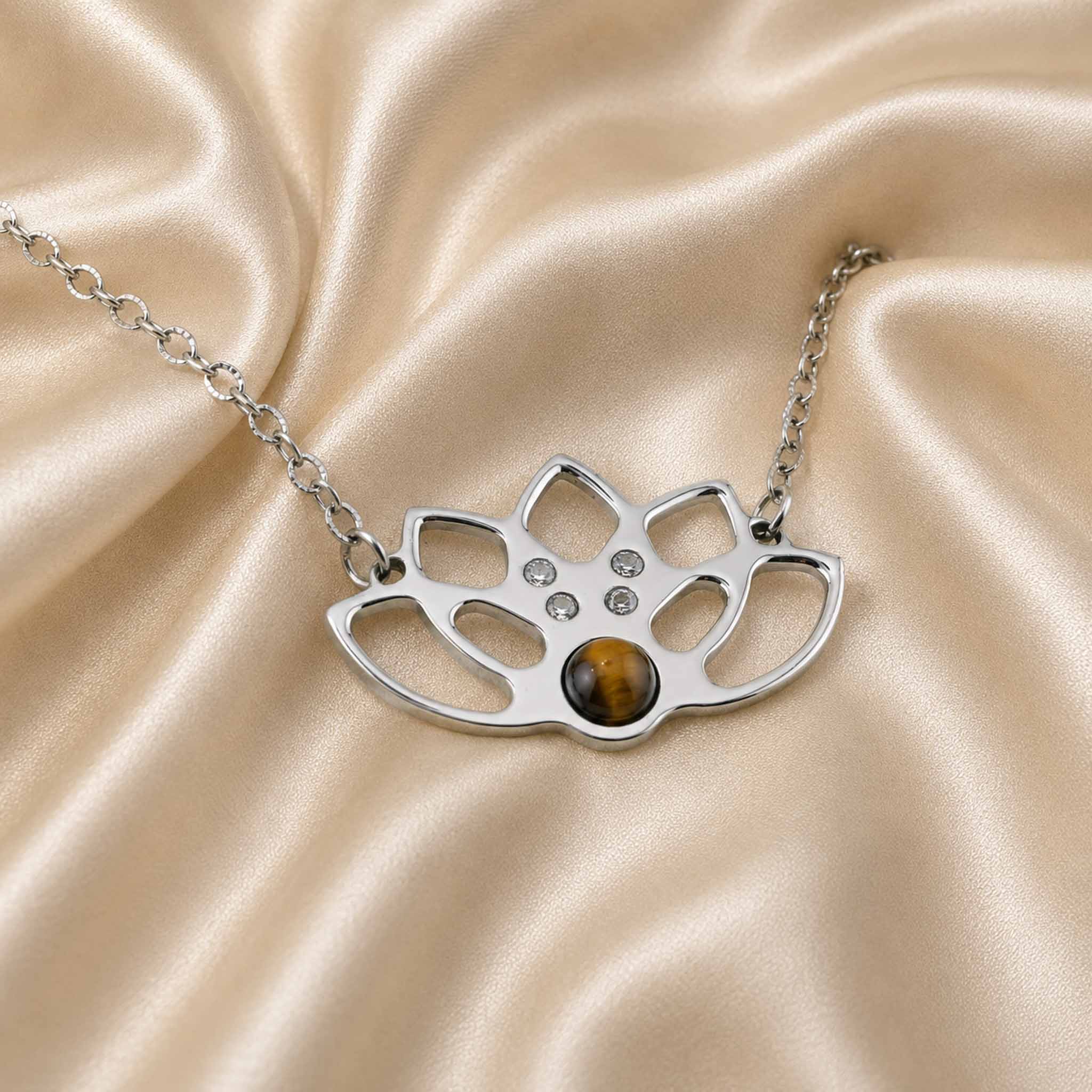 Collana Loto Aura con pietra naturale e zirconia