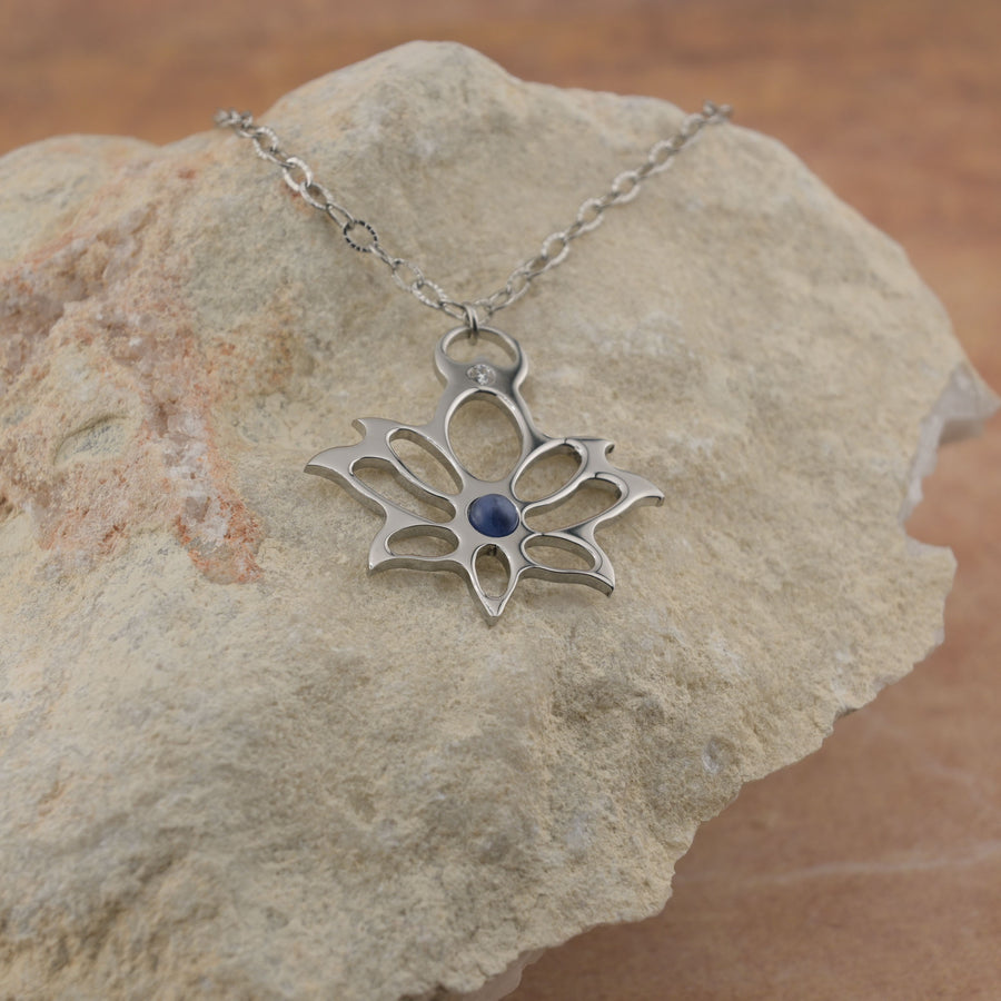 Collana Loto con zirconia e sodalite blu