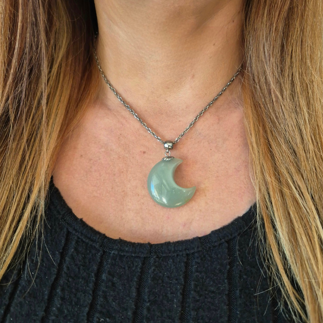 Collana con Luna in Avventurina verde