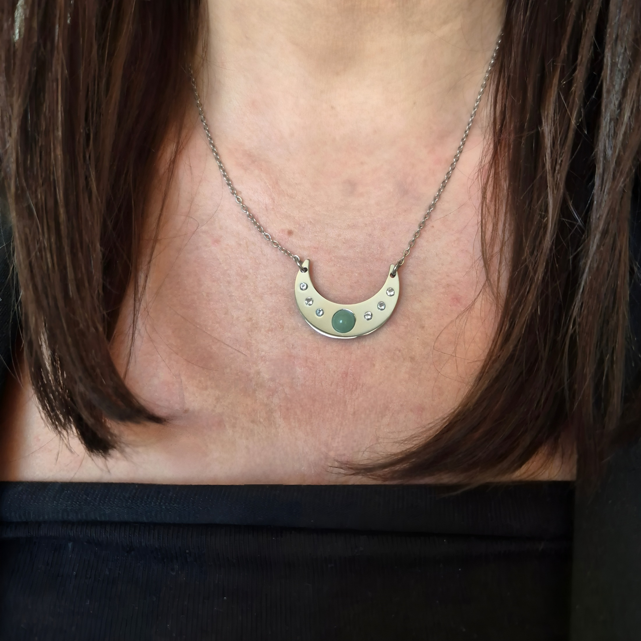 Collana con luna in acciaio inossidabile, zirconia cubica e pietra naturale