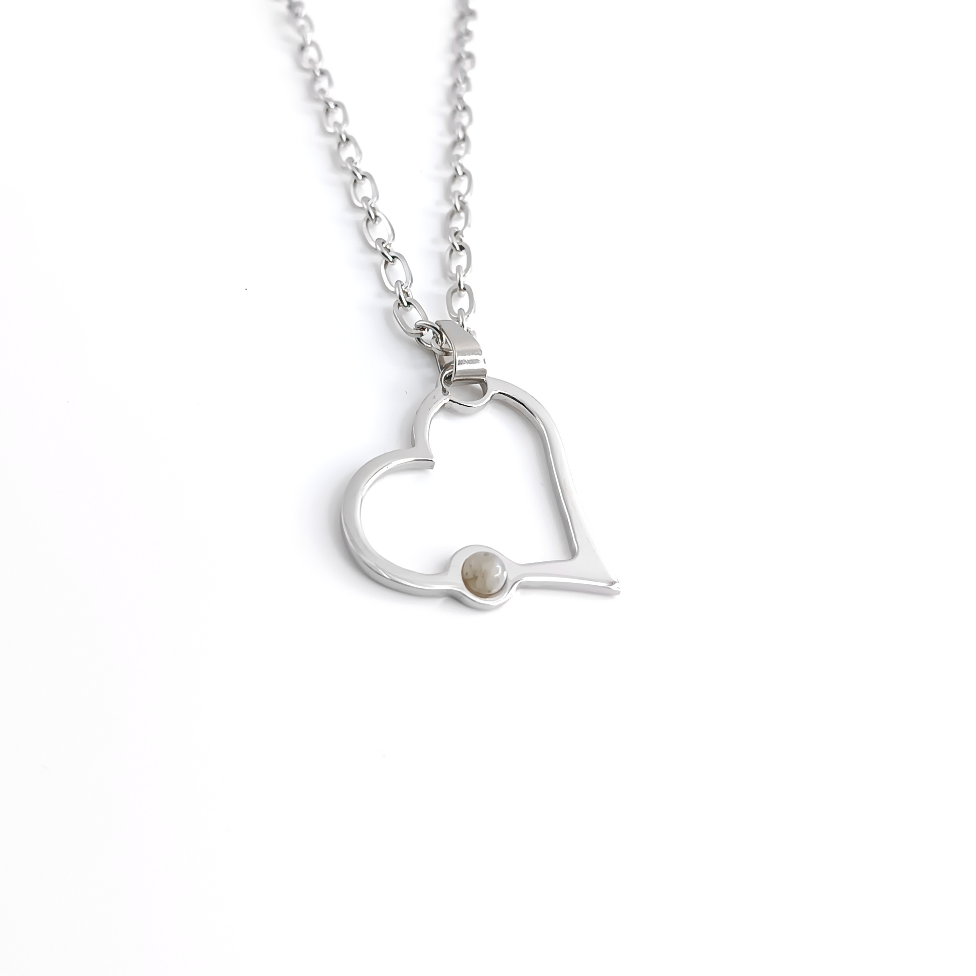 Collana con Cuore ad attacco laterale con pietra naturale