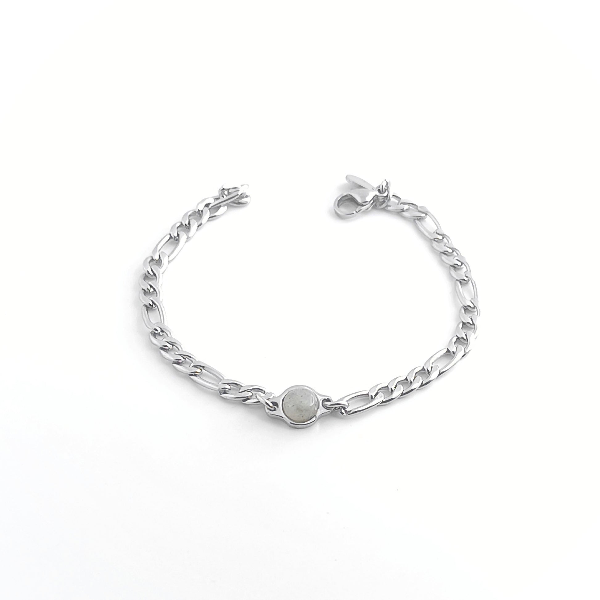 Bracciale con pietra centrale